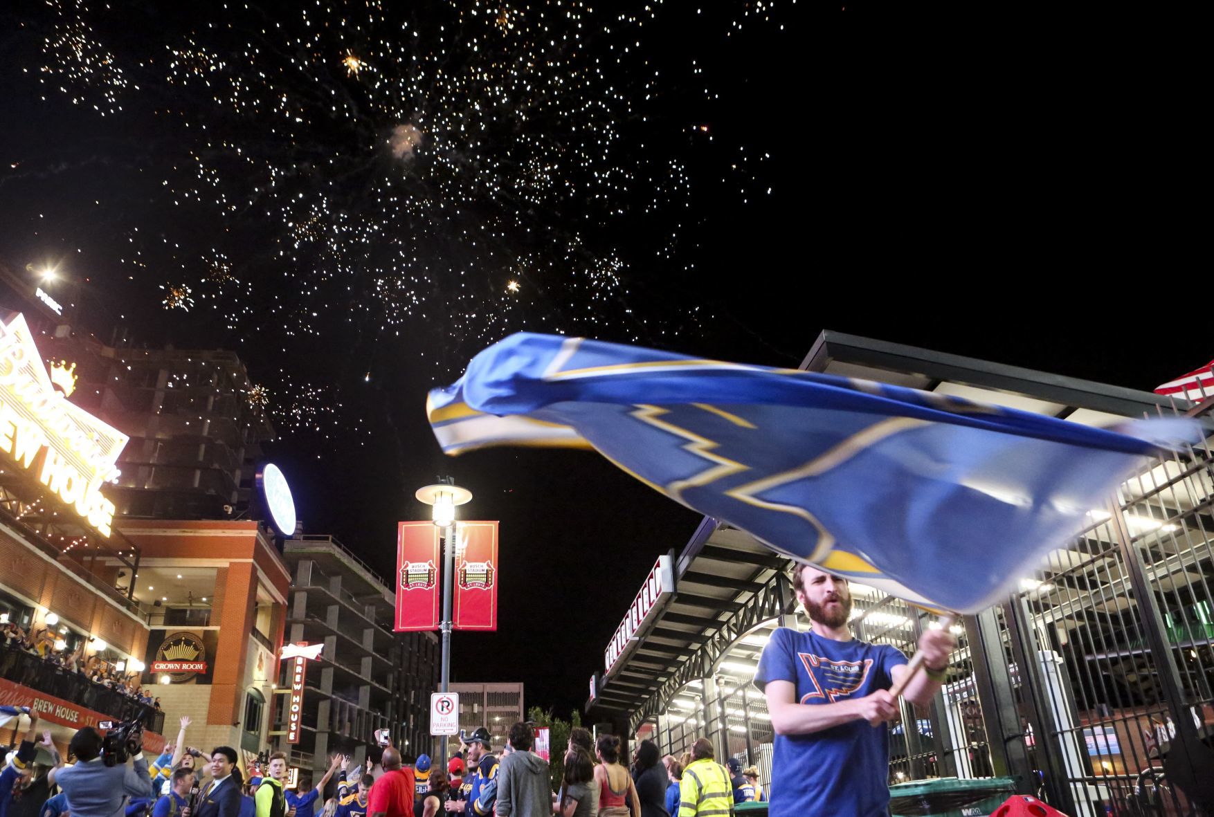 Stanley Cup: Fans watch Game 7 at Enterprise Center
